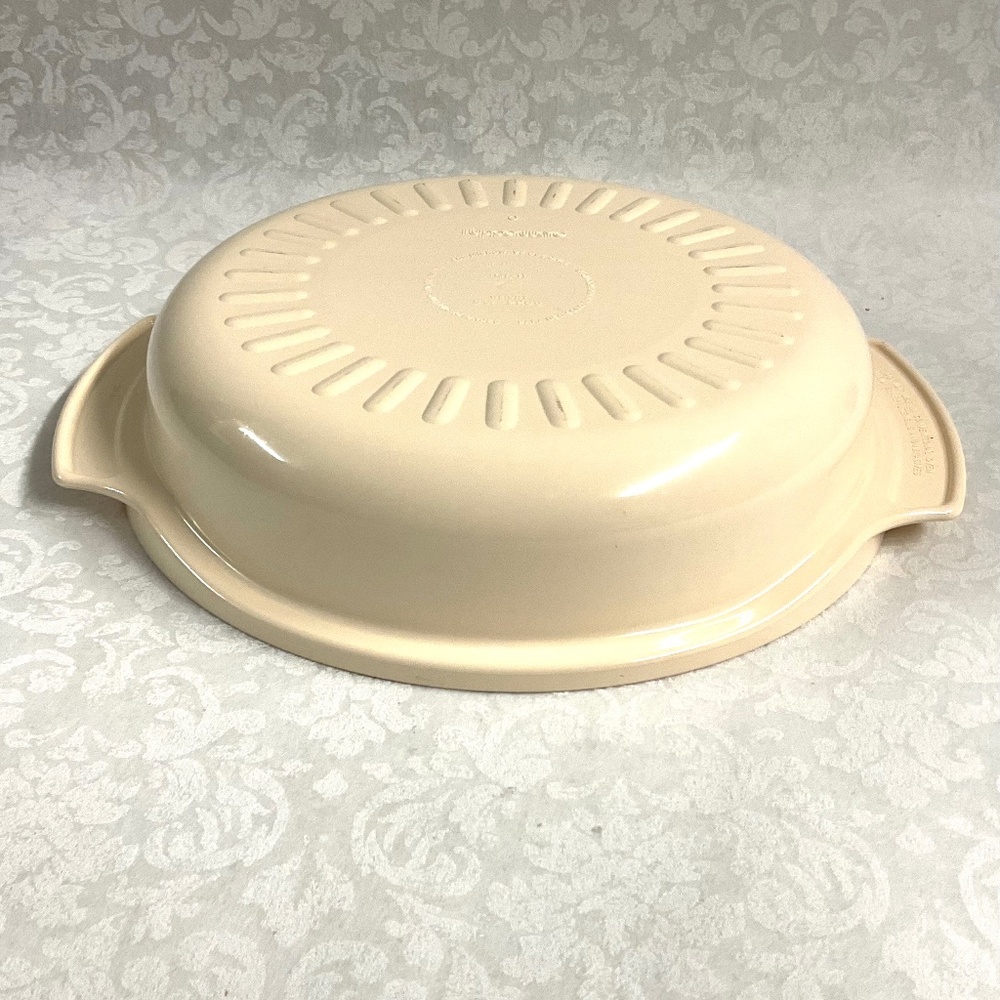 Tupperware 7"X2.5”. Microwave Steamer, no lid